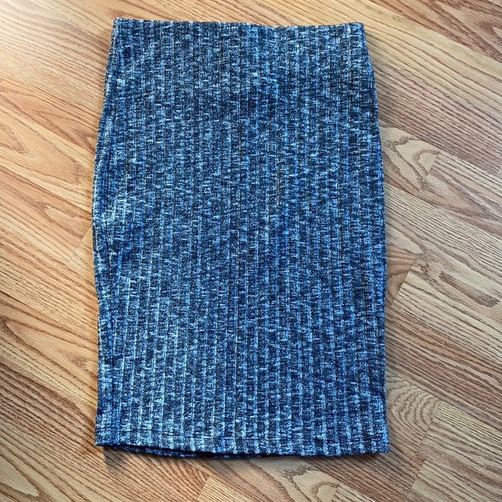 ribbed pencil skirt